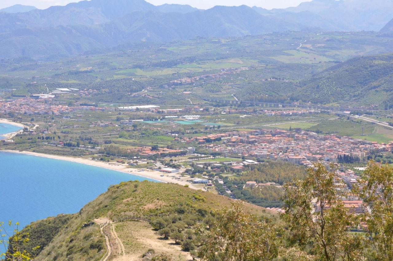 Apartamento Casa Benny Difronte Al Mare Oliveri Exterior foto